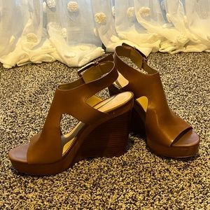Michael Kors Josephine Wedge Size 8